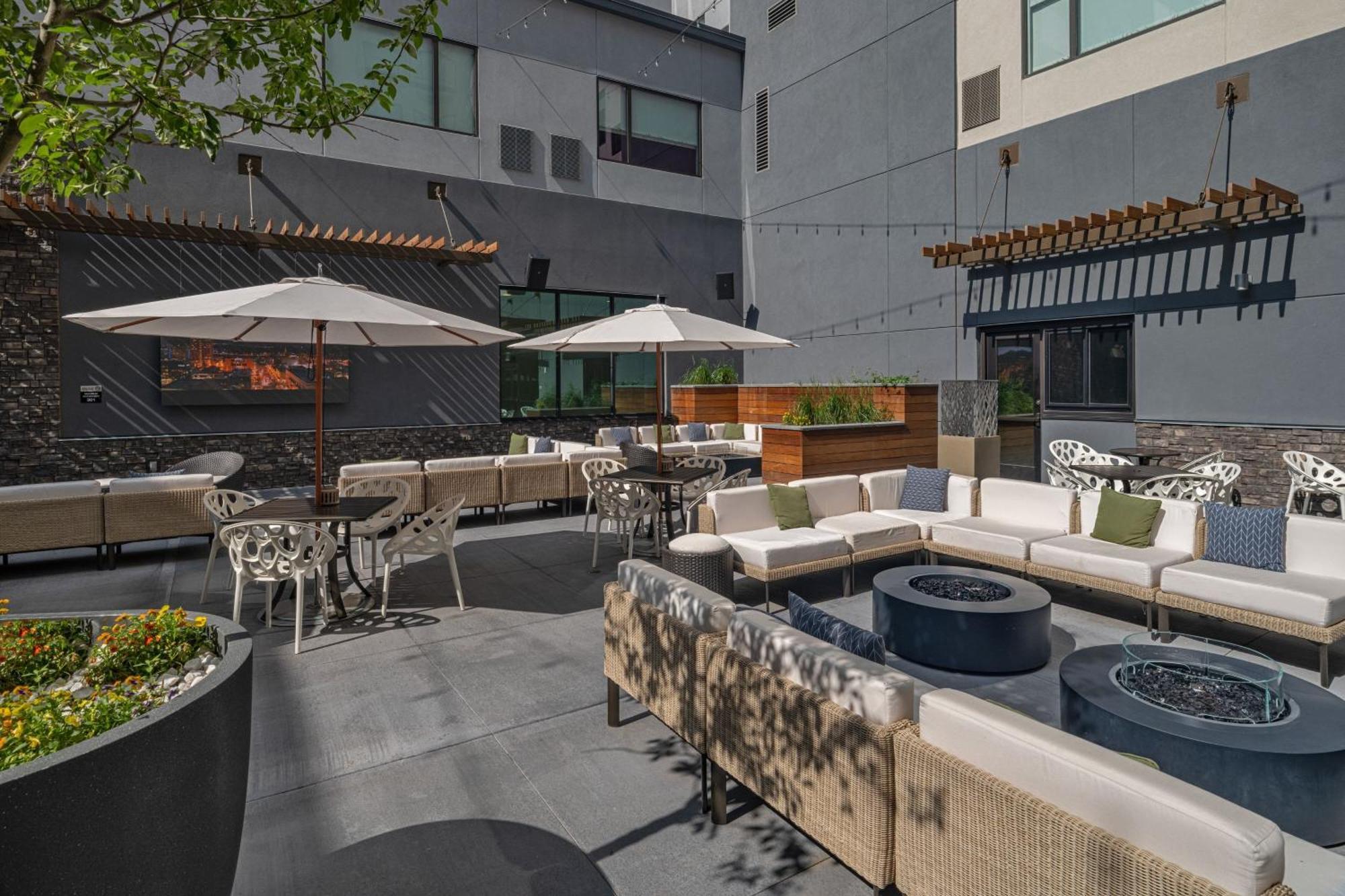 Element Colorado Springs Downtown Hotel Exterior foto